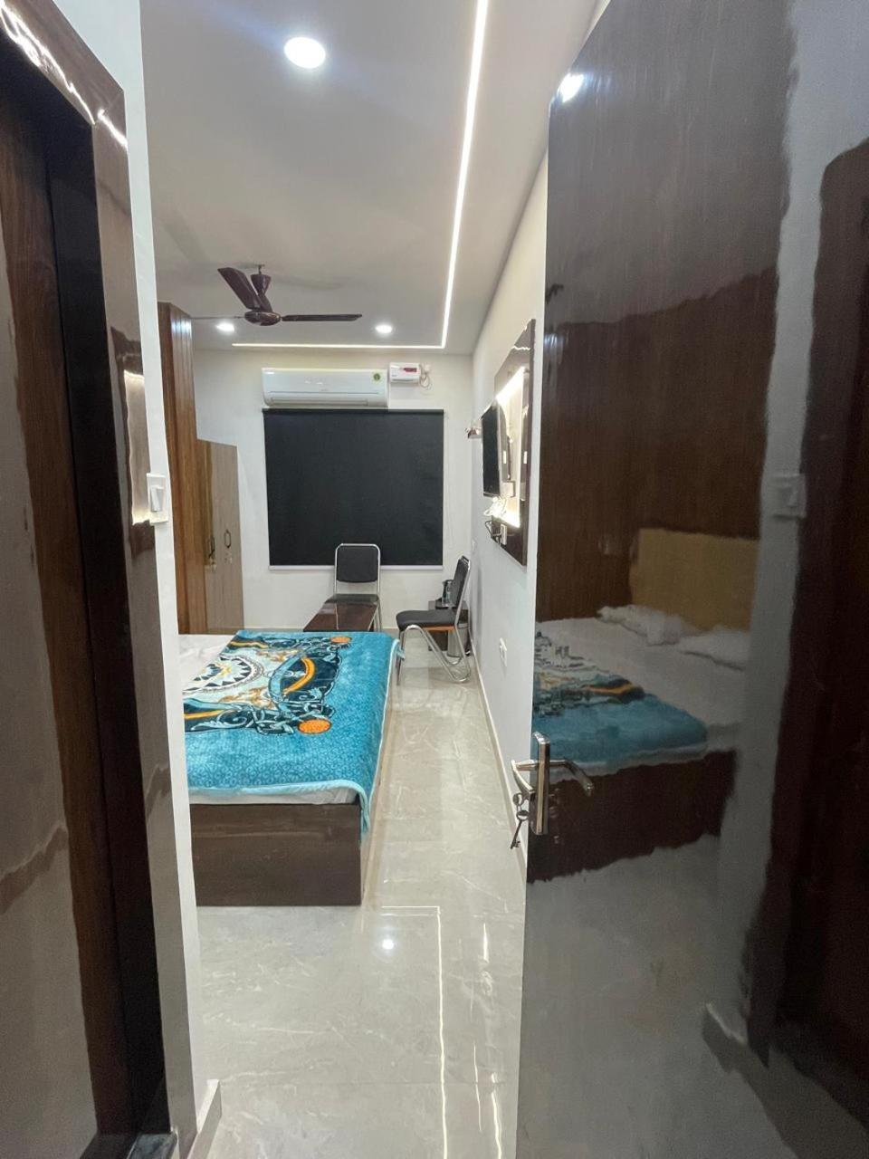 Kashi Imperial Acomodação com café da manhã Varanasi Exterior foto